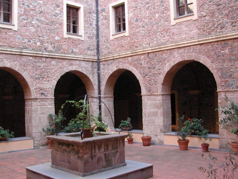 Dimora Del Chiostro Hotel Oristano Exterior foto